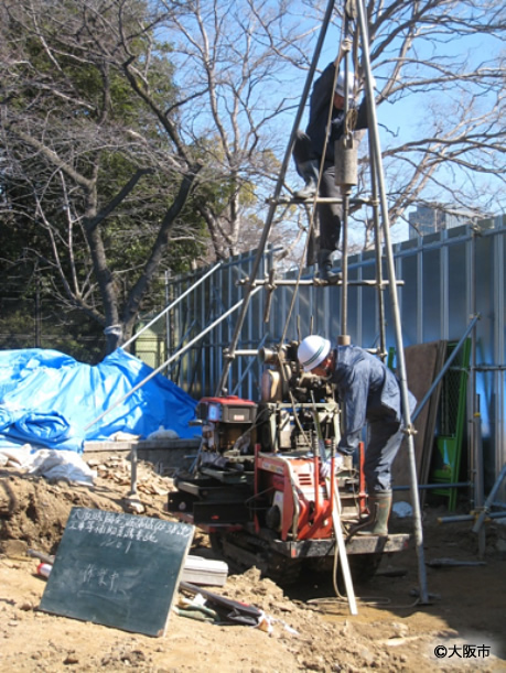 写真１．コーン貫入試験風景