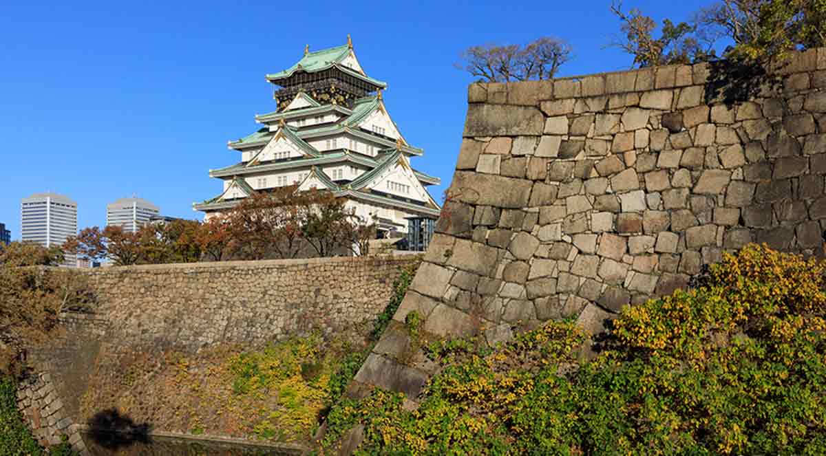 大阪城の撮影スポット 西の丸庭園からの眺望その３ 大坂城豊臣石垣コラム