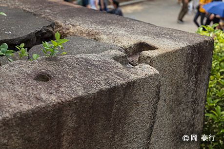 写真３．「ちぎり」の痕跡。鉛は失われている