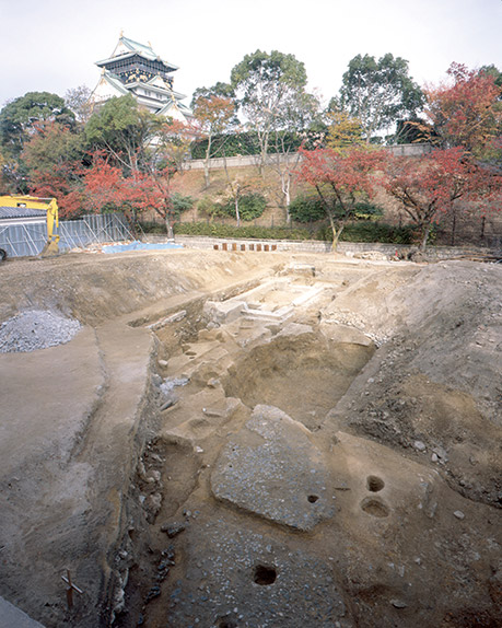 写真１.　第３次調査で見つかった「舗道」遺構